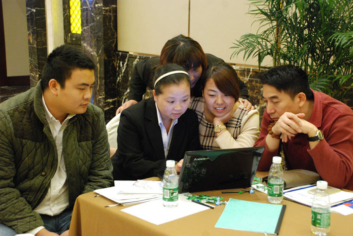 高瞻遠(yuǎn)矚，移攬?zhí)煜? 2014年百度移動(dòng)推廣峰會(huì)會(huì)議報(bào)道